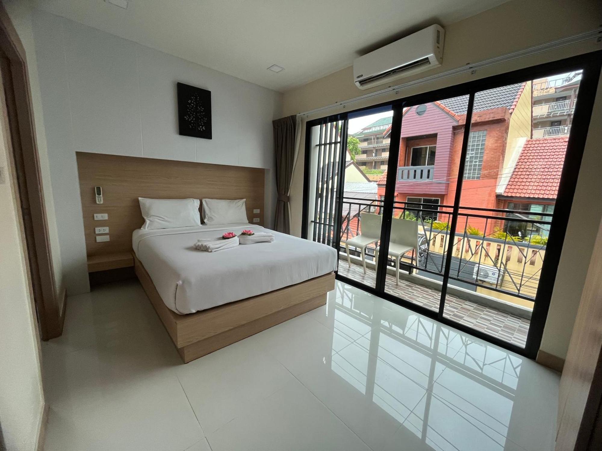 Hotel I Am O'Tel Patong Esterno foto